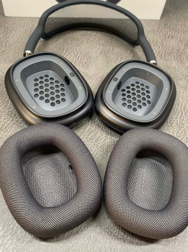 AIRPODS MAX - BLACK
